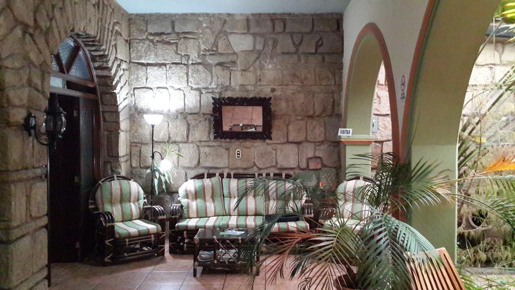 קצאלטננגו Hostal Casa Dona Mercedes מראה חיצוני תמונה