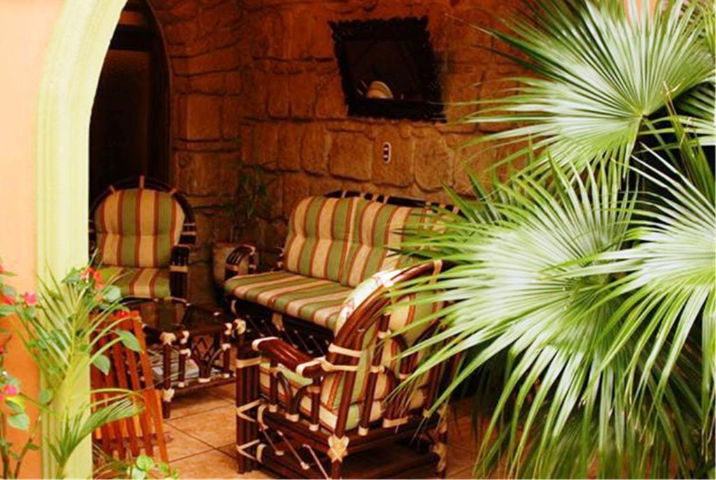 קצאלטננגו Hostal Casa Dona Mercedes מראה חיצוני תמונה